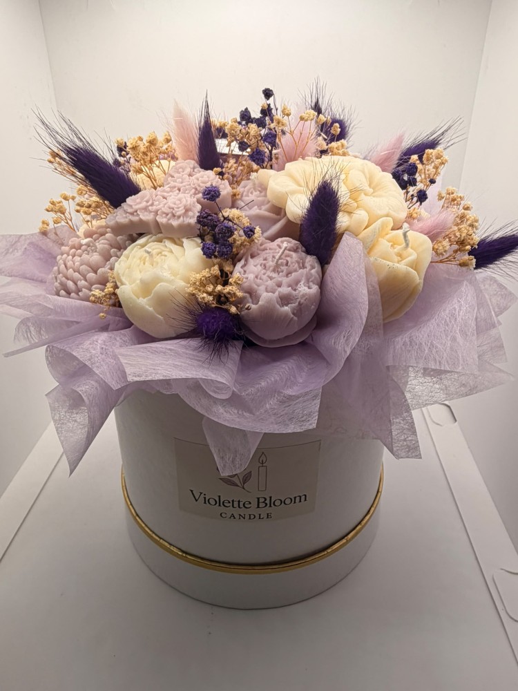 Aranjament floral mediu Mov/Alb #105 Aranjament floral mediu Mov/Alb #105