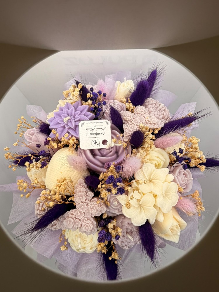 Aranjament floral mediu Mov/Alb #105 Aranjament floral mediu Mov/Alb #105