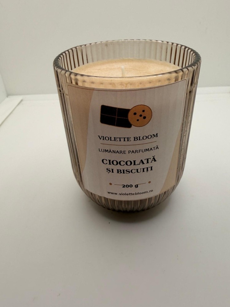 LUMANARE PARFUMATA CIOCOLATA SI BISCUITE